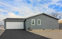 Building Photo - 3 Bed/2 Bath Home in Kennewick