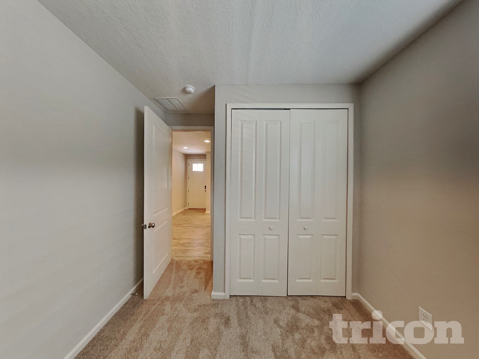 Building Photo - 2862 Alpin Dr