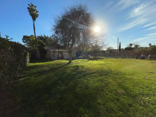 Building Photo - BEAUTIFUL CRAFTSMAN HOME IN SPRING VALLEY