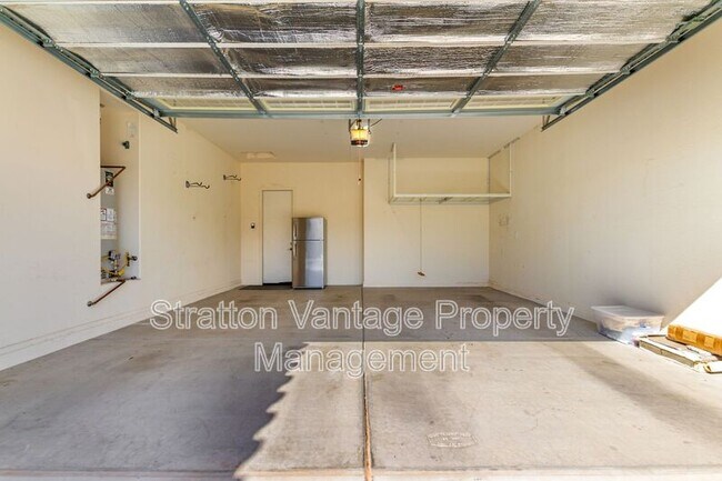 Building Photo - 21004 E Sunset Dr