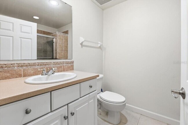 Building Photo - 10045 Links Ln