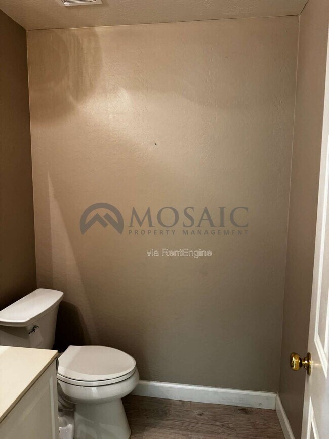 Building Photo - 3356 E Mayberry Ave