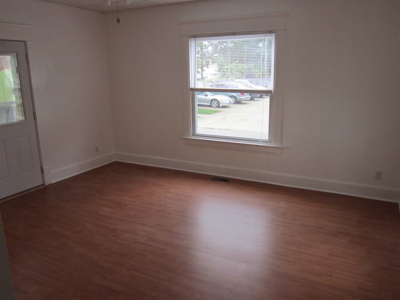 Living room - 40 Moore Ave