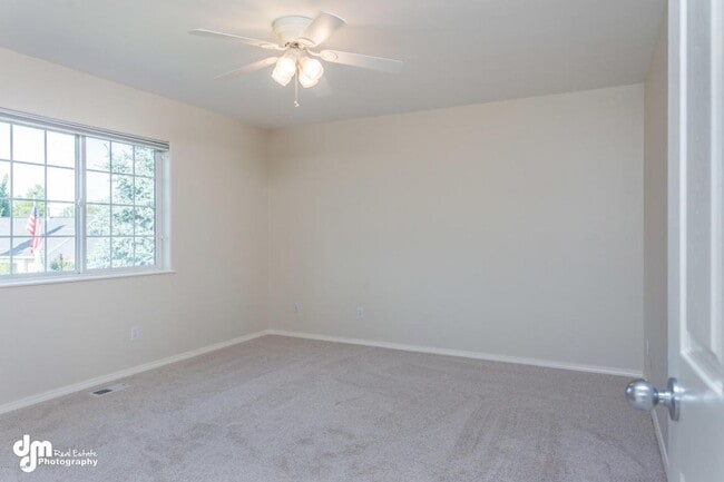 Building Photo - 2041 Tributary Cir
