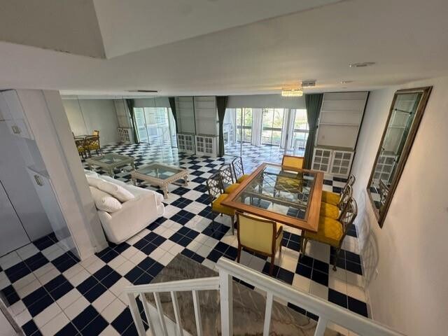 Building Photo - 8045 Eastlake Dr