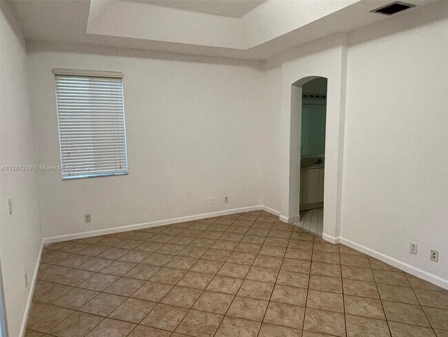 Building Photo - 686 Conservation Dr