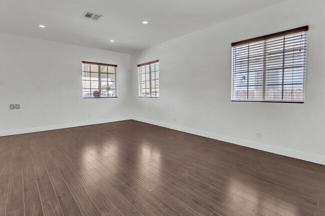 Building Photo - 4818 138th St