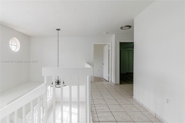 Building Photo - 4670 SW 154th Pl