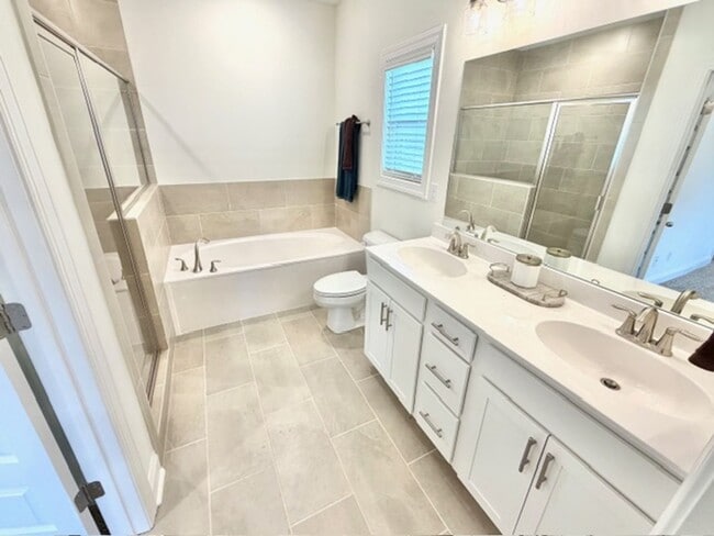 Building Photo - Now Leasing a Brand New 4-bedroom 2.5 bath + an office home in Olive Branch- Five Minutes from Me...