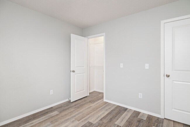 Building Photo - Newly built 3 bedroom-Westbury Gardens with a fully fenced in yard!