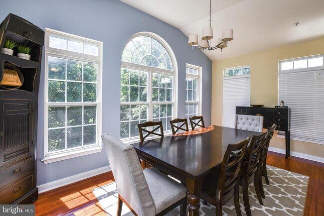 Building Photo - 13003 Belle Meade Trace