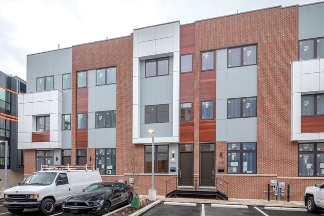 Building Photo - Northern Liberties Townhome
