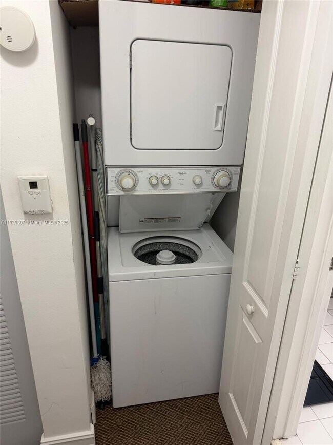 Building Photo - 117 NW 42nd Ave