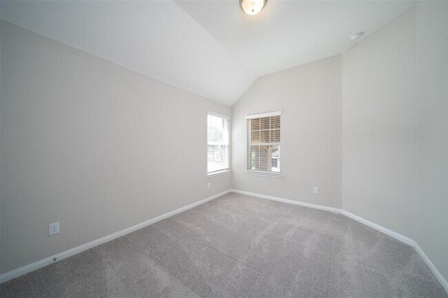Building Photo - 4715 Hollow Tree Dr