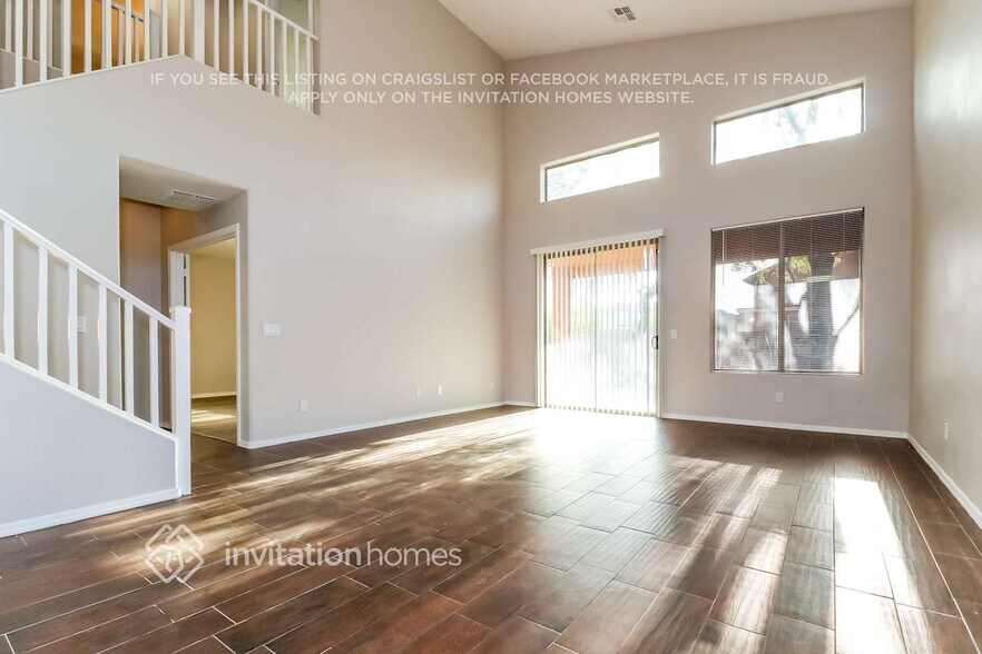 Building Photo - 2125 S 114th Ln