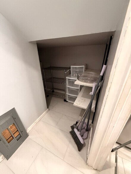 Building Photo - 92-1235-1235 Panana St