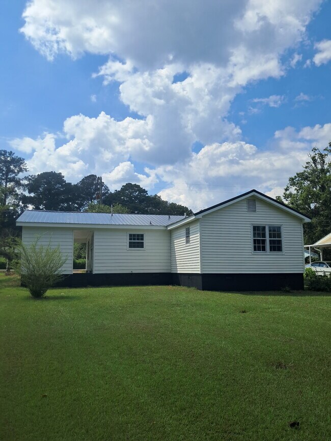 Building Photo - 806 Miller Ave