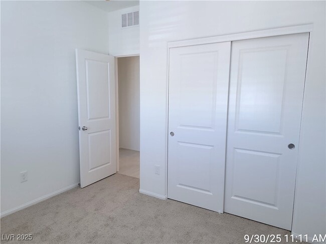 Building Photo - 8671 Luxuriant Ave