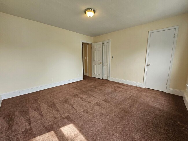 Building Photo - 3408 Bainbridge Blvd