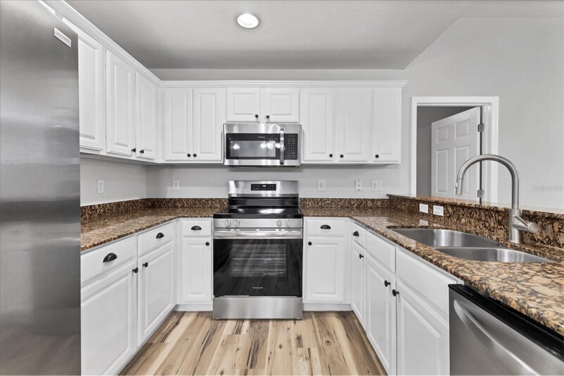 Building Photo - 2612 River Preserve Ct