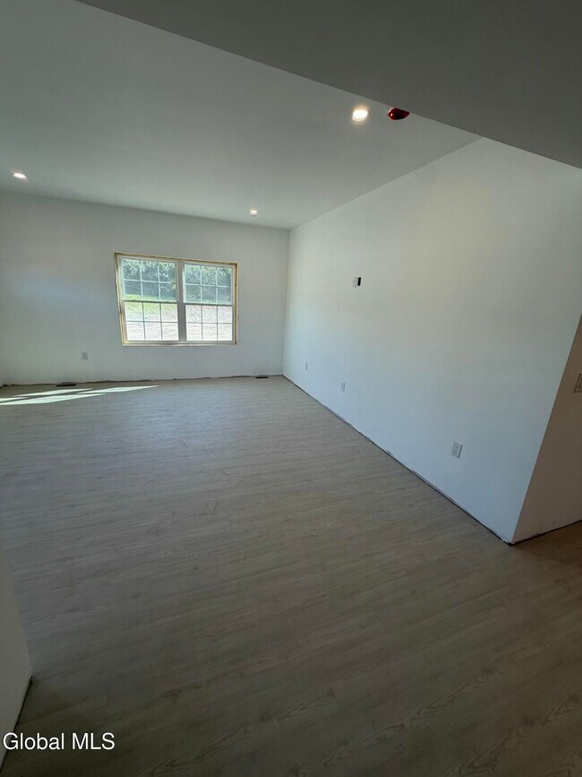 Building Photo - 128 Panorama Dr