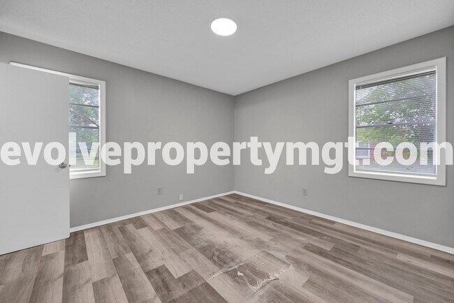 Building Photo - 3782 Marty St