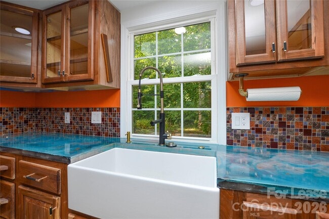 Building Photo - 5821 Hornet Dr