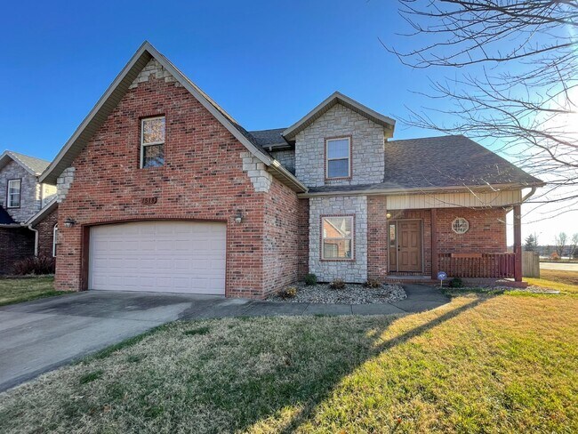 Primary Photo - 1518 W. Maplewood