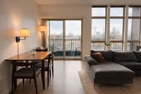 Building Photo - 211 W Mineral St