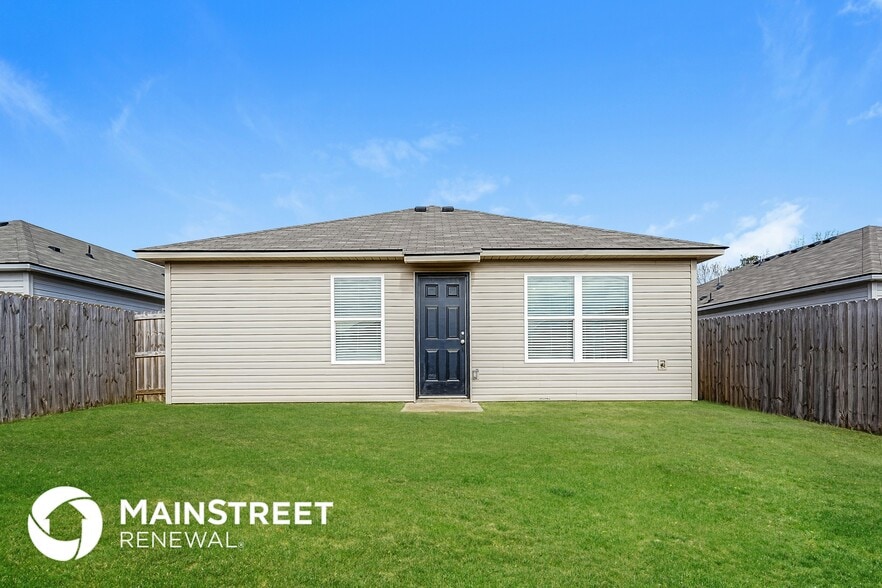 Building Photo - 65 Jonathan Dr