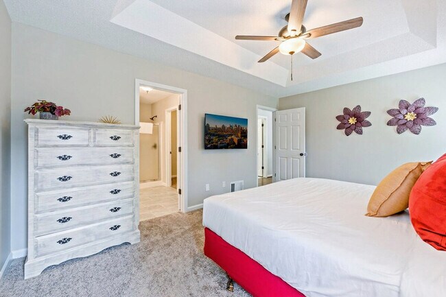 Building Photo - 13 Windfield Dr
