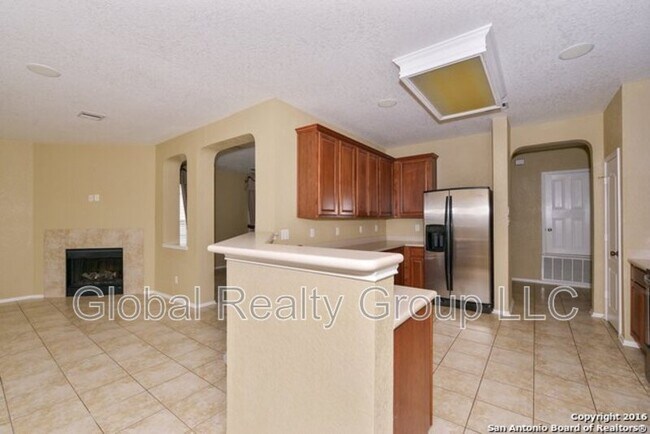 Building Photo - 1215 Sun Island