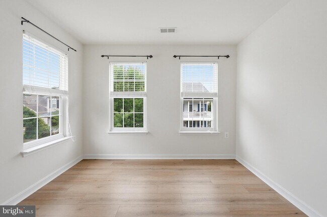 Building Photo - 341 Bullskin St