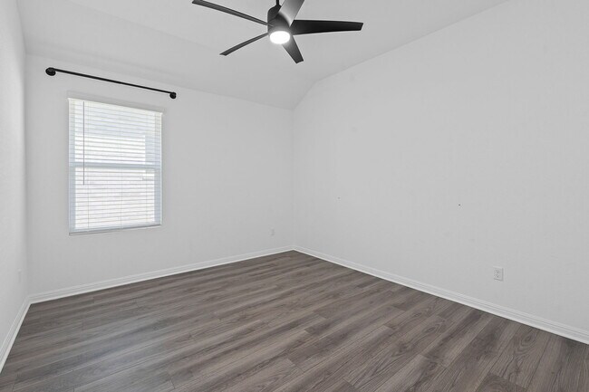 Building Photo - 132 Rocking Chair Dr