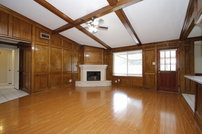 Primary Photo - 2207 Whiteback Dr