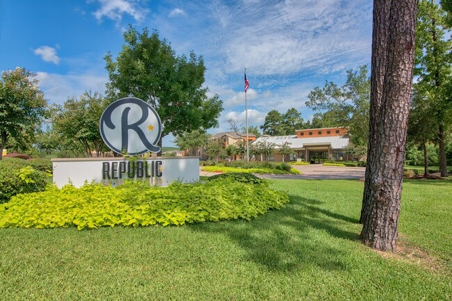 Property Sign - Republic at Sam Houston