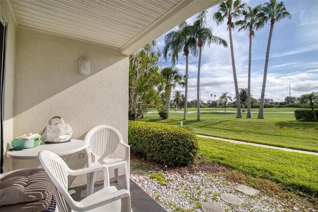 Building Photo - 6059 Bahia Del Mar Blvd S