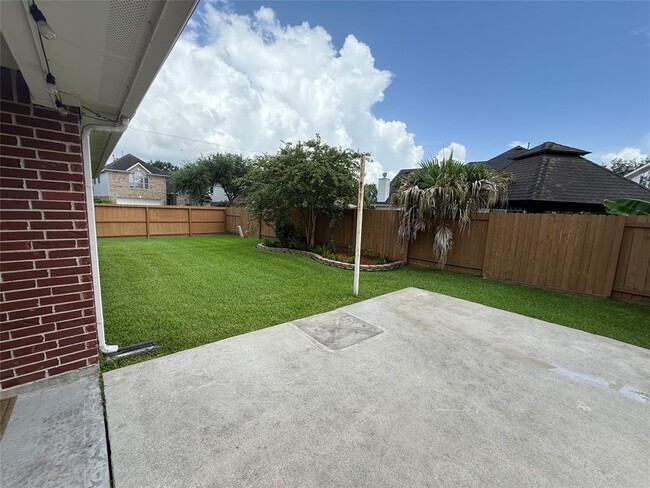 Building Photo - 2310 Megellan Point Ln