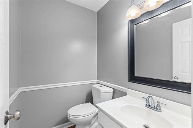 Building Photo - 13030 Carriage Park Ln
