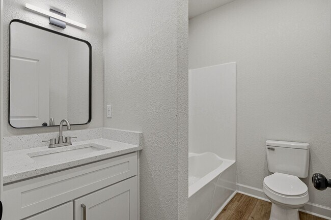 Building Photo - 325 Houghton St