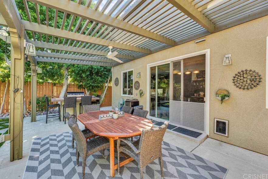 Building Photo - 18241 Arminta St