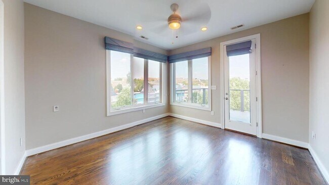 Building Photo - 3585 13th St NW