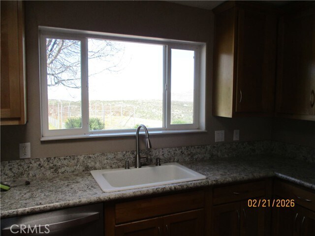 Building Photo - 34135 Cameron Dr