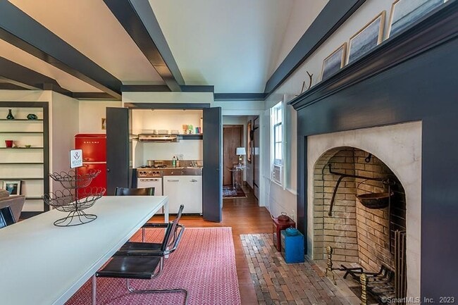 Building Photo - 5 Stone House Rd