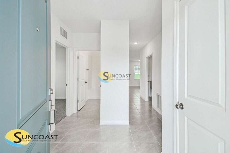 Building Photo - 8271 N Wakefield Dr