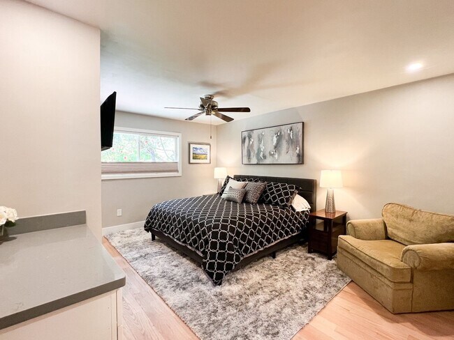 Building Photo - Beautiful Single-Level Home Located in the...