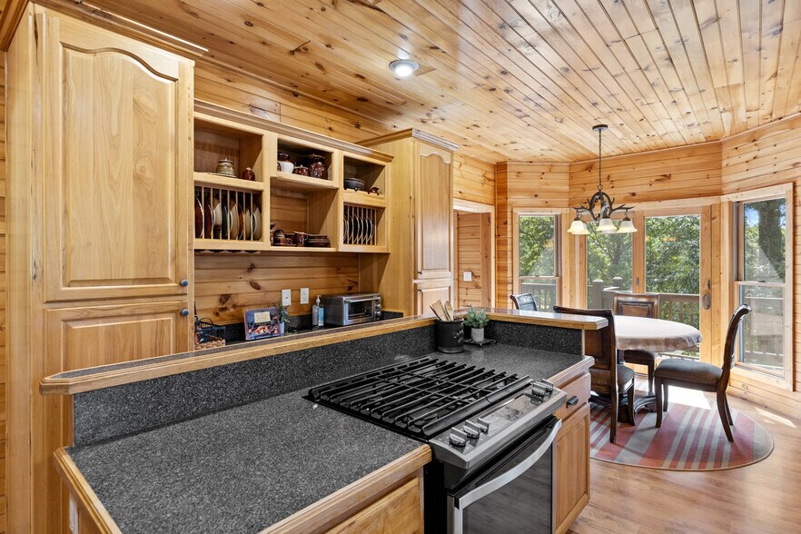 Building Photo - 1650 Loving Rd