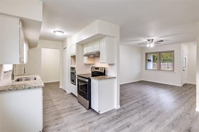 Building Photo - 4301 Oleander Trail