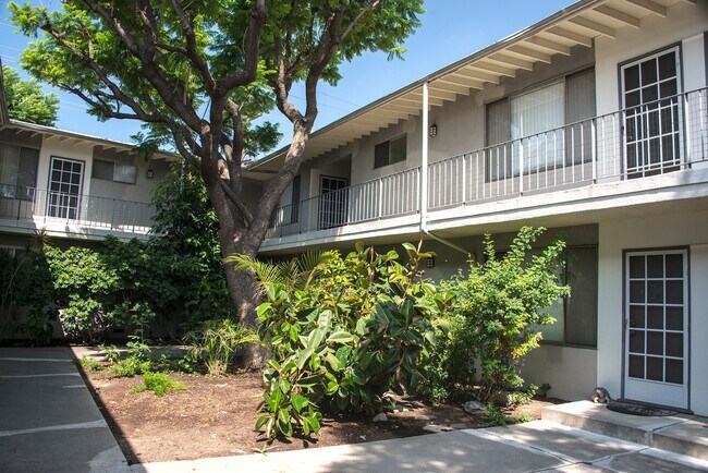 Building Photo - 4760 Kester Ave