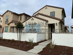 Building Photo - Solar ! Lennar Home - 3 Bed, 2.5 Bath -2 Car, Beautiful, Master Downstairs full of Modern Design ...